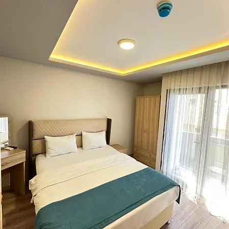 Gloria Aparthotel